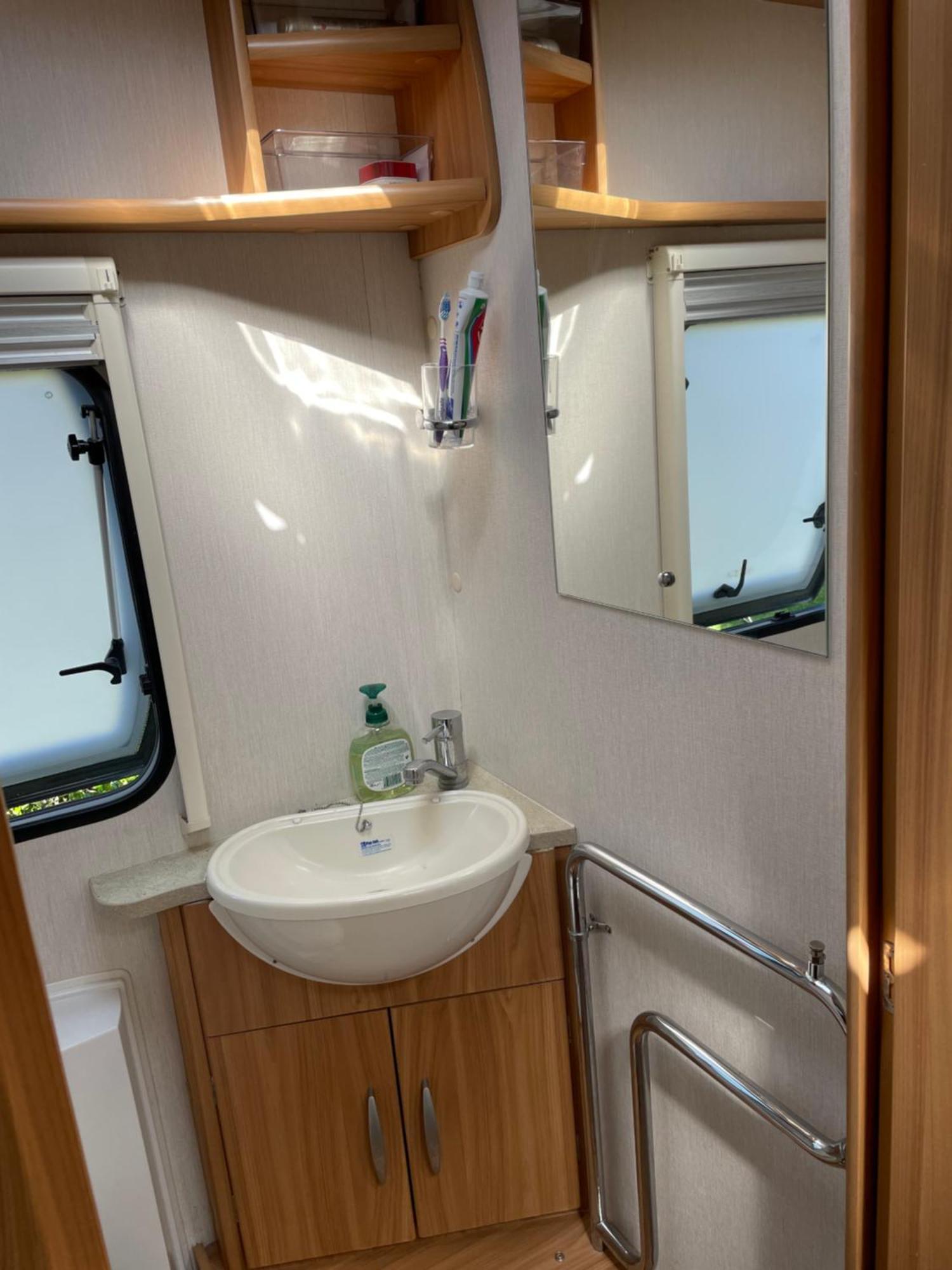 Campsite Cosy Caravan Fun In Sunny With Wifi!